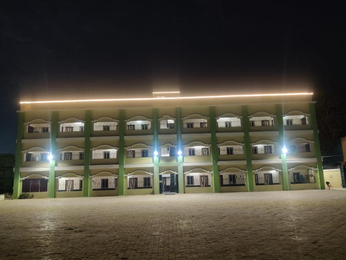 Heritage Bagala Dharmasala Hotell Puri Exteriör bild